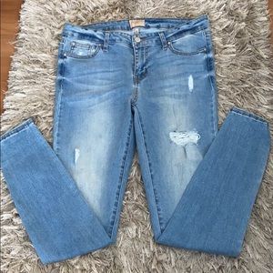Woman skinny jeans